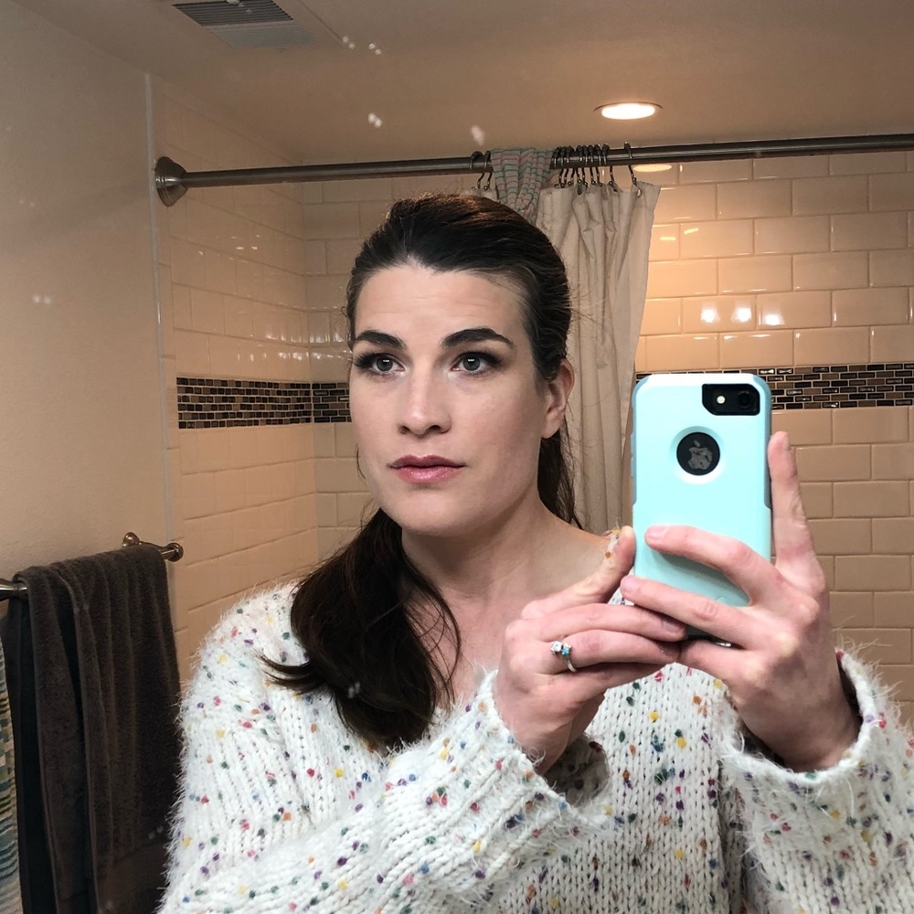 Meet your Posher, Courtney